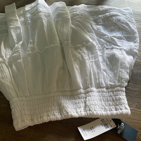 Hollister, size small,  white skirt with cute little details - Picture 3 of 4